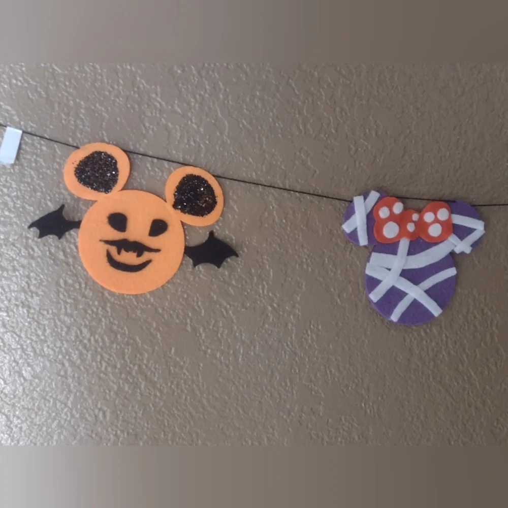 Mickey & Minnie Halloween Banner